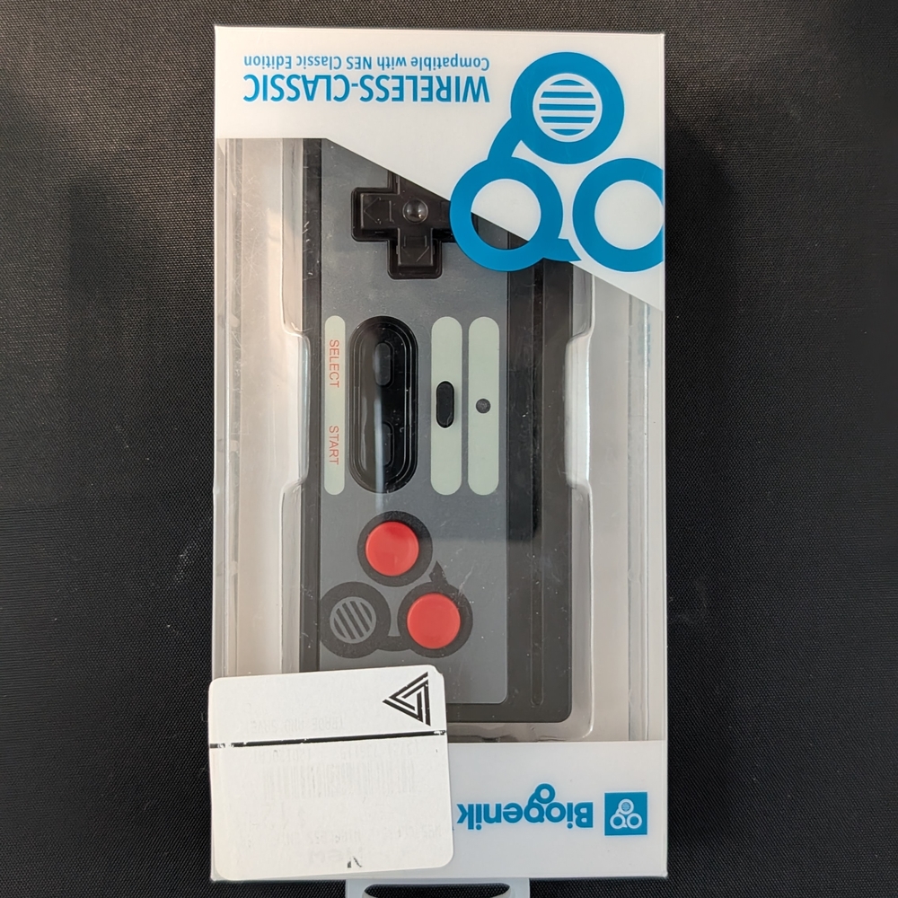 Wireless-Classic NES Controller - Picture 2 of 3
